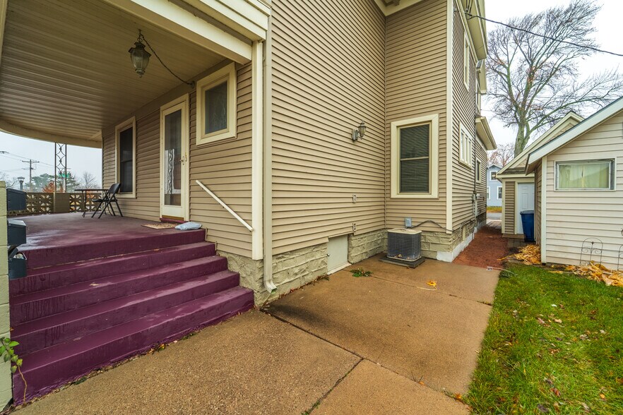 More Photos Of 550 S 1st Ave, Wausau Multifamily For Sale
