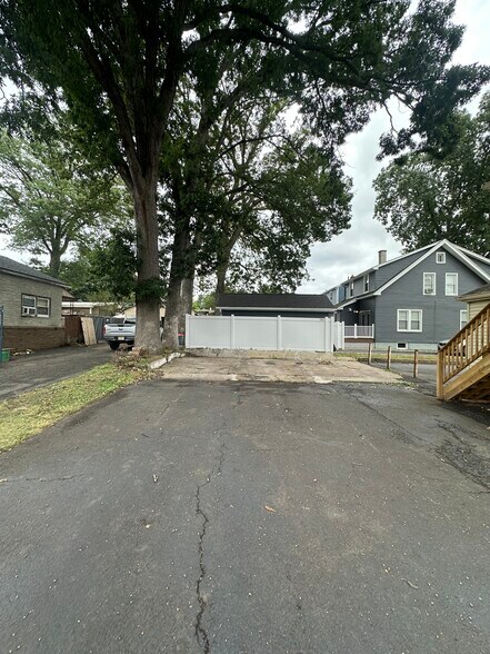 More Photos Of 211 Van Winkle Ave, Hawthorne Storefront Retail Residential For Sale