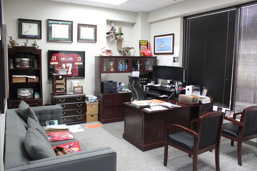 More Photos Of 181 Harry S Truman Pky, Annapolis Office For Lease