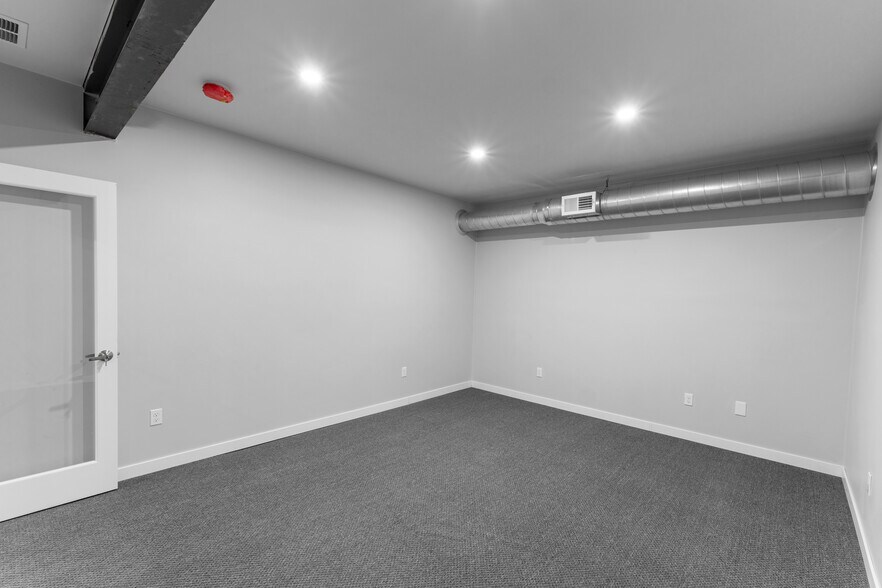 More Photos Of 333-339 Main St, Mead Storefront For Sale