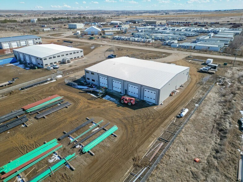 More Photos Of 509 Well St, Williston Warehouse For Lease