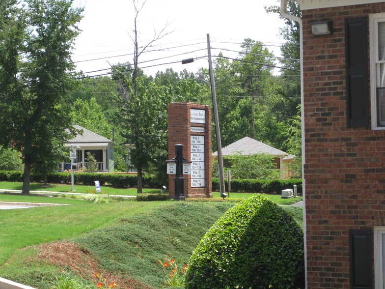 More Photos Of 724-734 Holcomb Bridge Rd, Norcross Loft Creative Space For Sale