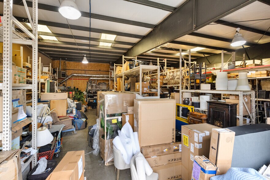 More Photos Of 102 Raley Blvd, Chico Flex For Sale