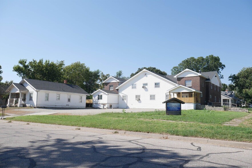 Primary Photo Of 501 S Topeka St, El Dorado Specialty For Sale
