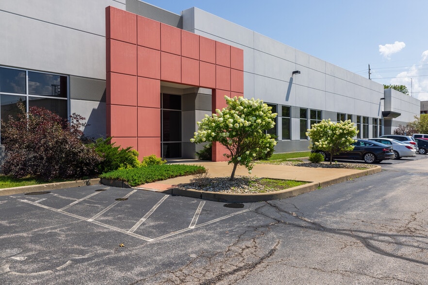 More Photos Of 9787 Green Park Industrial Dr, Saint Louis Manufacturing For Lease