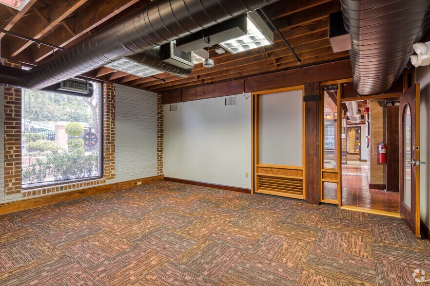 More Photos Of 100 3rd St S, Saint Petersburg Loft Creative Space For Lease