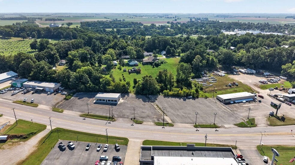 More Photos Of 620 Missouri 25, Dexter Auto Dealership For Lease