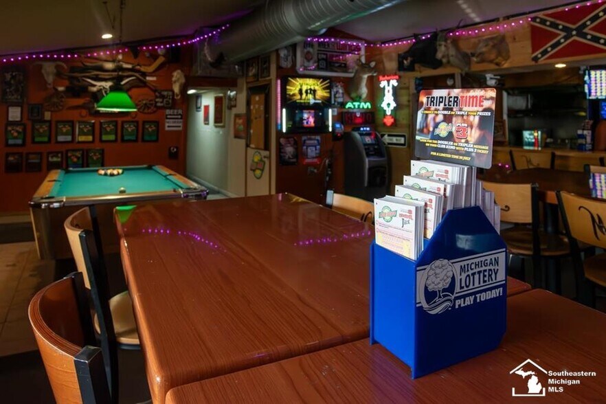 More Photos Of 10221 Telegraph Rd, Carleton Bar For Sale