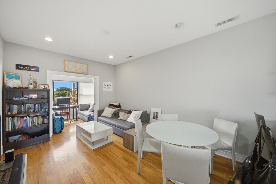 More Photos Of 1640-1642 W Fargo Ave, Chicago Apartments For Sale