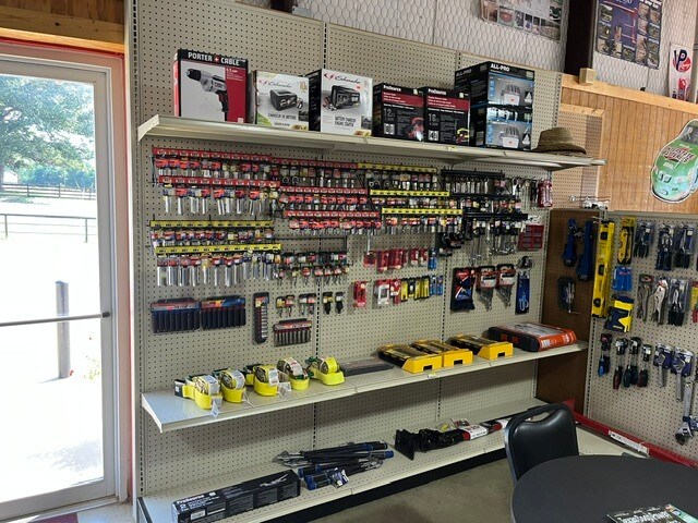 More Photos Of 17650 Texas 19, Montalba Auto Repair For Sale