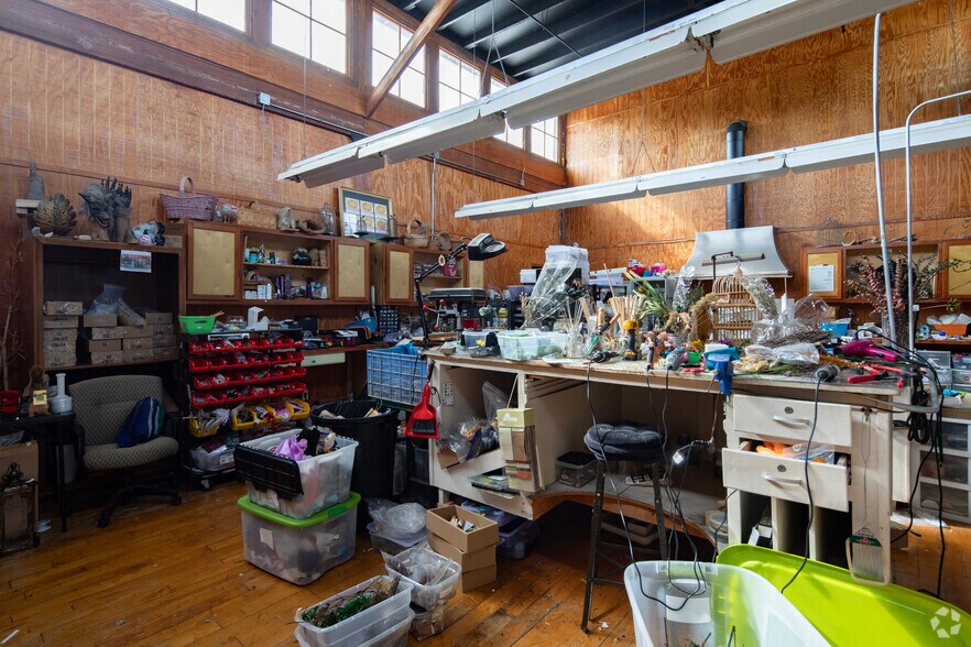 More Photos Of 2001 N Chamberlain Ave, Chattanooga Light Manufacturing For Sale