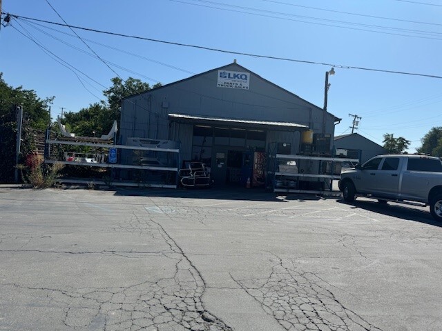 More Photos Of 1016 S Wilson Way, Stockton Truck Terminal For Lease