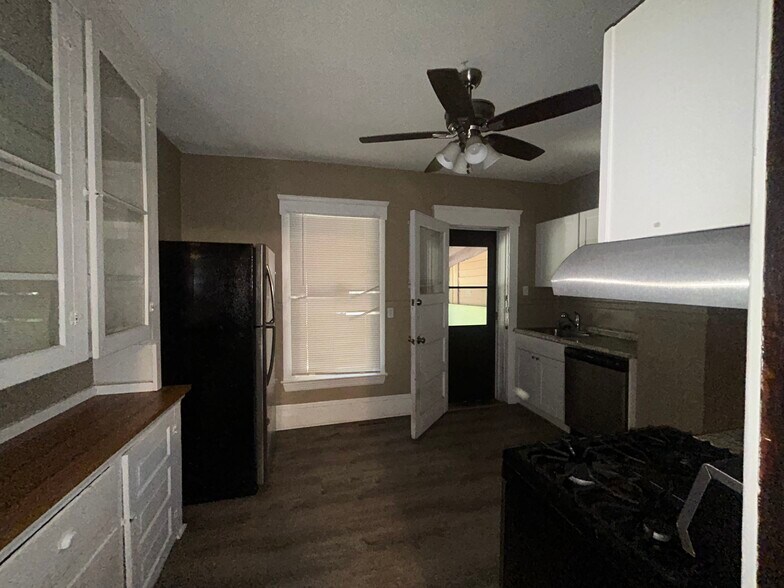 More Photos Of 4309 Clinton Ave, Cleveland Apartments For Sale