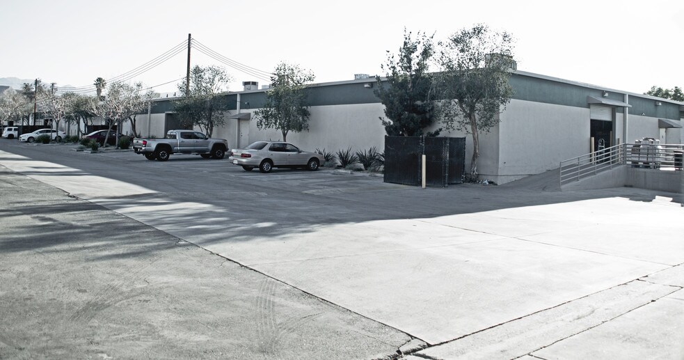 More Photos Of 12701 Van Nuys Blvd, Pacoima Warehouse For Lease