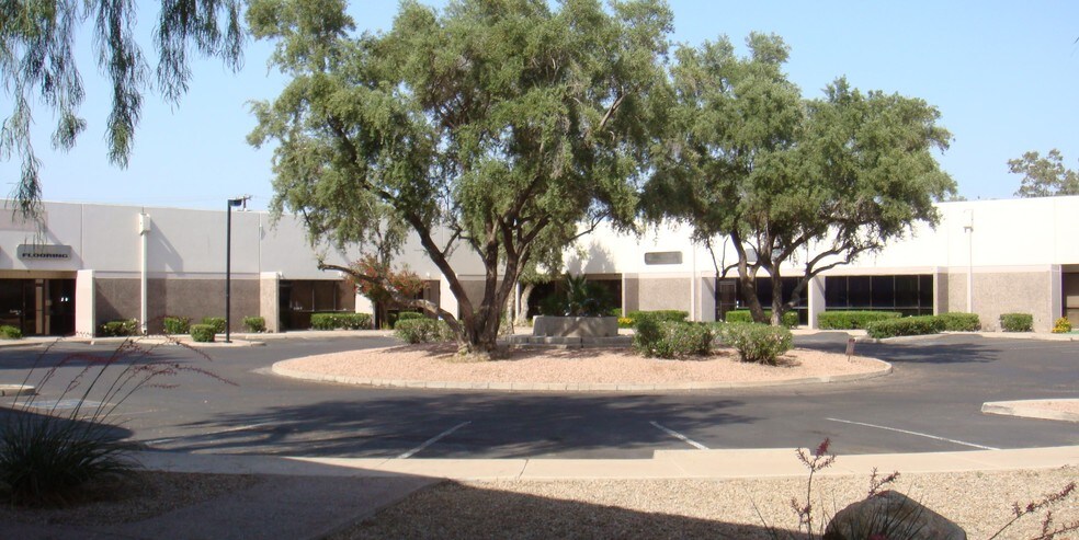 More Photos Of 3532 W Thomas Rd, Phoenix Unknown For Lease