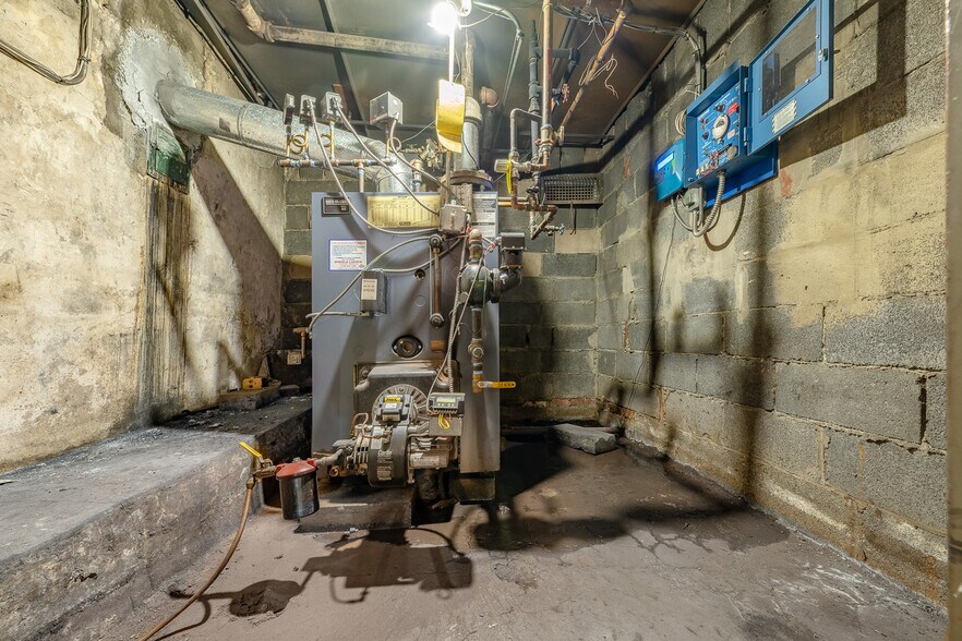 More Photos Of 5-16 47th Rd, Long Island City Apartments For Sale