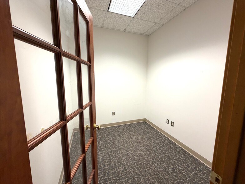 More Photos Of 22 S 2nd St, Emmaus Loft Creative Space For Lease