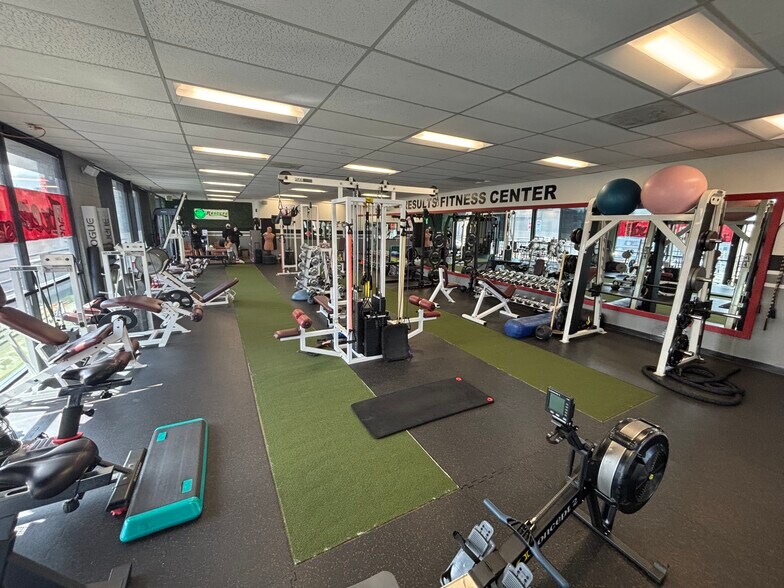 More Photos Of 4367 Woodman Ave, Sherman Oaks Unknown For Lease