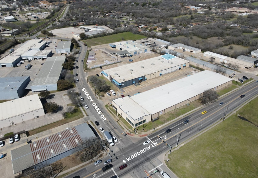 More Photos Of 1811 Shady Oaks Dr, Denton Flex For Lease