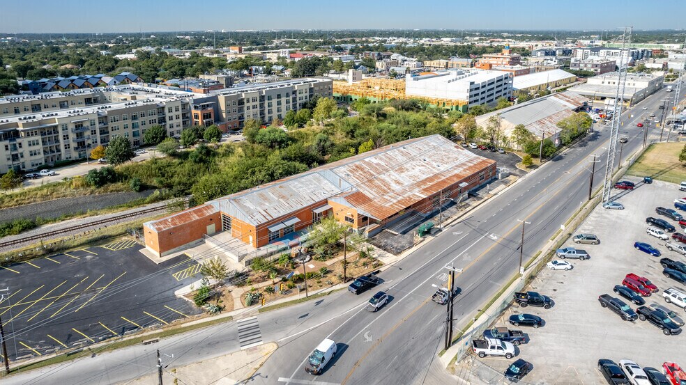 More Photos Of 1518 S Alamo St, San Antonio Loft Creative Space For Lease