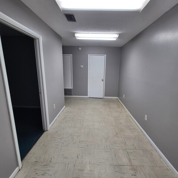More Photos Of 21 Hines St, Monroeville Office For Sale