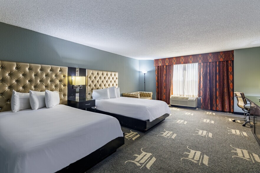 More Photos Of 2645 Lyndon B Johnson Fwy, Dallas Hotel For Sale