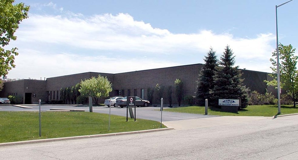 More Photos Of 755-777 Edgewood Ave, Wood Dale Warehouse For Lease