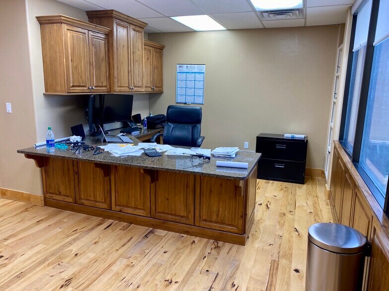 More Photos Of 526 N 400 W, North Salt Lake Office For Sale
