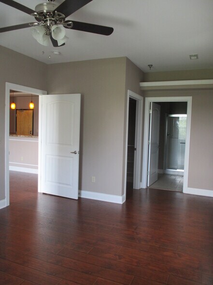 More Photos Of 700 N State St, Freeburg Freestanding For Sale