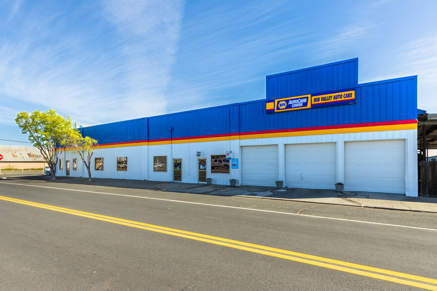 Primary Photo Of 609 N 7th St, Williams Auto Repair For Sale