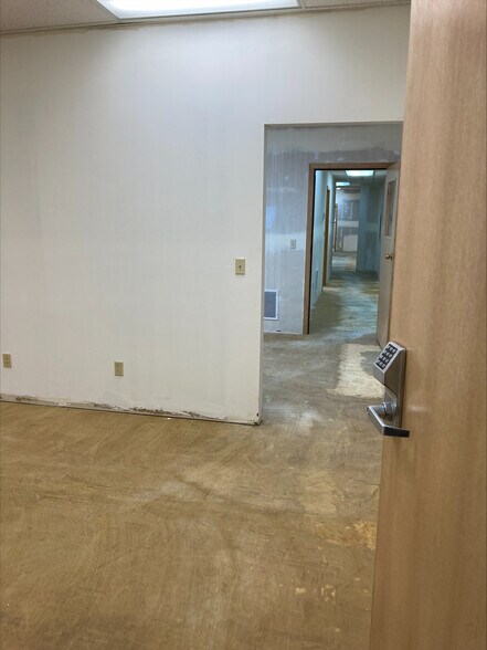 More Photos Of 1600 North Ave W, Missoula Warehouse For Lease