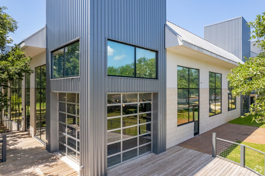 More Photos Of 4001 W Parmer Ln, Austin Office For Lease