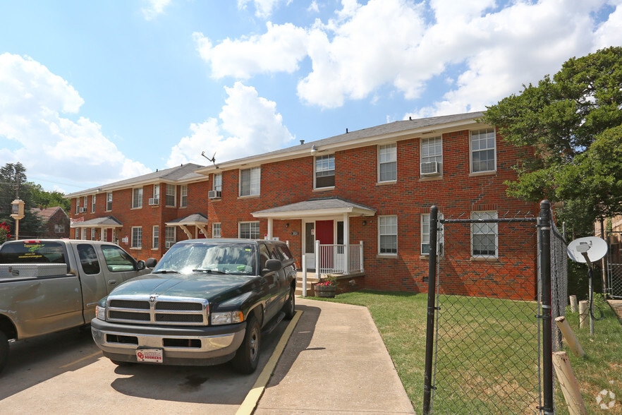 More Photos Of 2037 NW 26th St, Oklahoma City Apartments For Sale