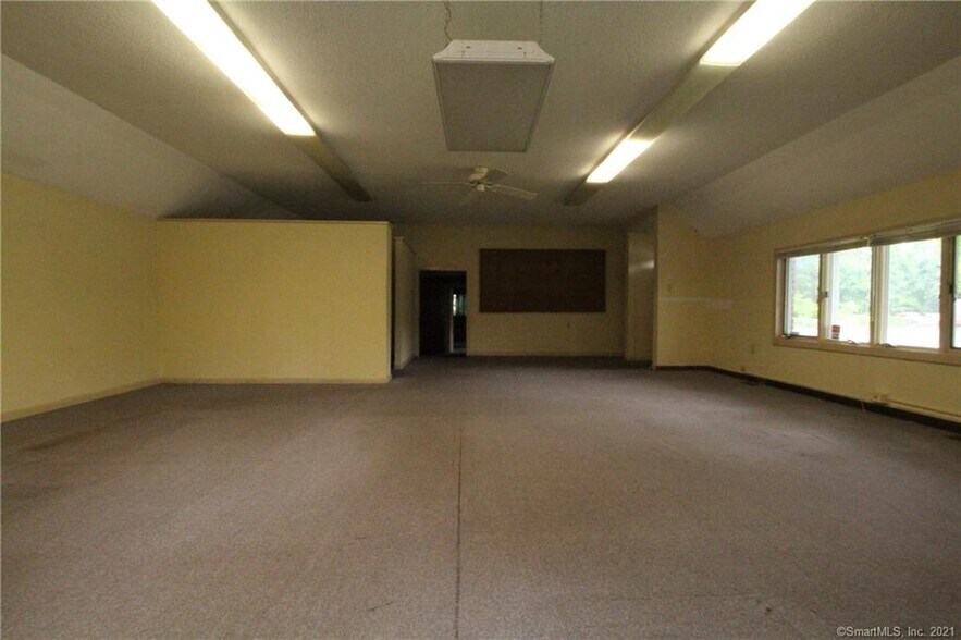 More Photos Of 1356 Southford Rd, Southbury Medical For Sale