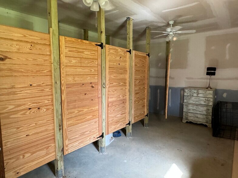 More Photos Of 9712 US Highway 31, Hope Hull Land For Sale