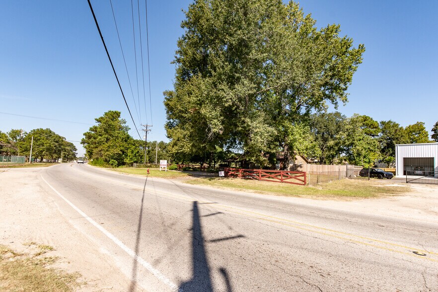 More Photos Of 22455 Ford Rd, Porter Office Residential For Sale