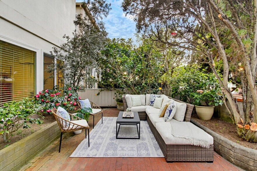 More Photos Of 829 Avalon Ct, San Diego Apartments For Sale