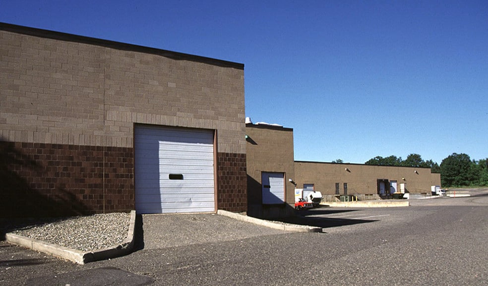 More Photos Of 165-181 Fieldcrest Ave, Edison Warehouse For Lease