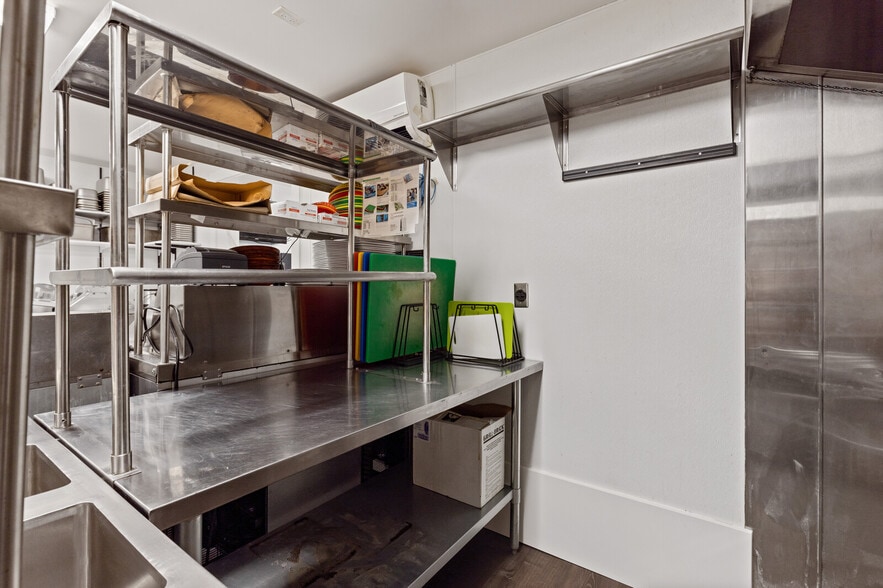 More Photos Of 205 W Main St, Liberty Restaurant For Sale