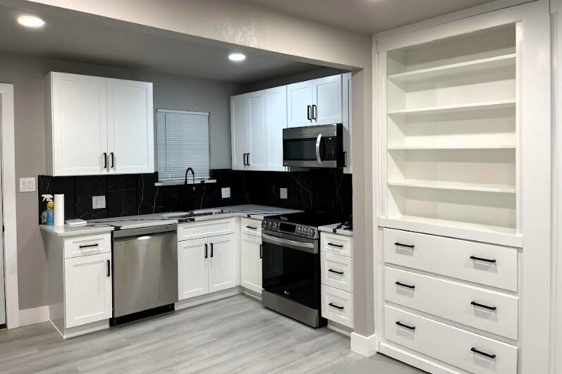 More Photos Of 2925 N Travis St, Sherman Office For Lease