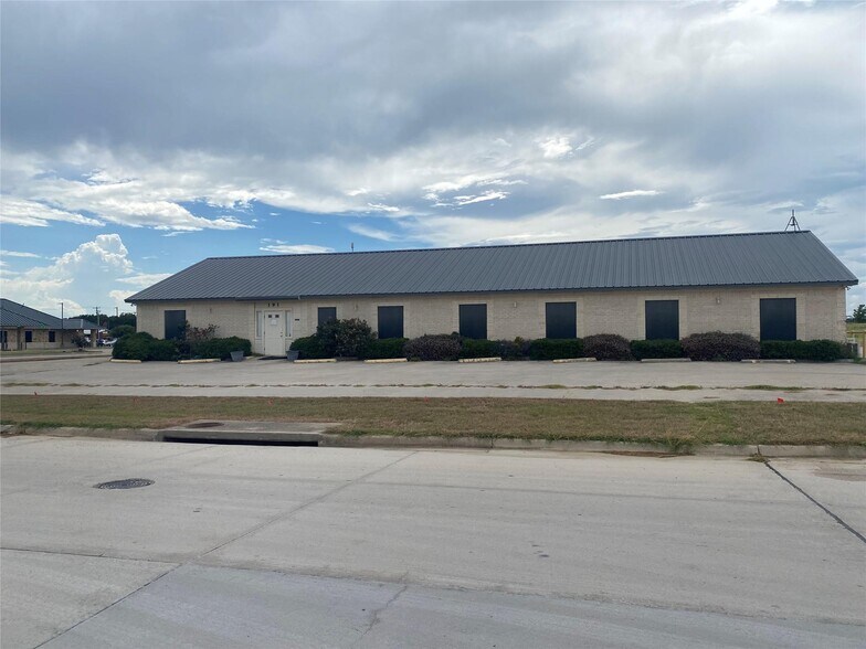 More Photos Of 191 Energy Way, Bridgeport Office For Sale