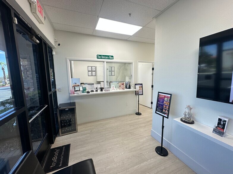 More Photos Of 5920 S Rainbow Blvd, Las Vegas Office For Sale