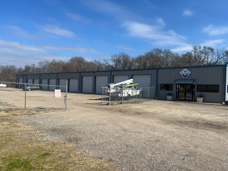 More Photos Of 12342 State Highway 64 W, Tyler Service For Sale