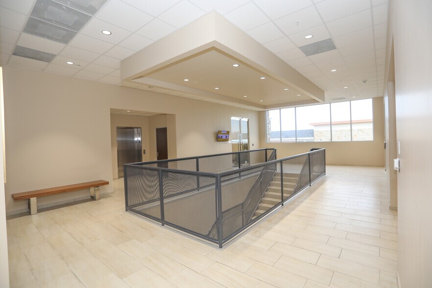 More Photos Of 525 Woodland Square Blvd, Conroe Coworking Space