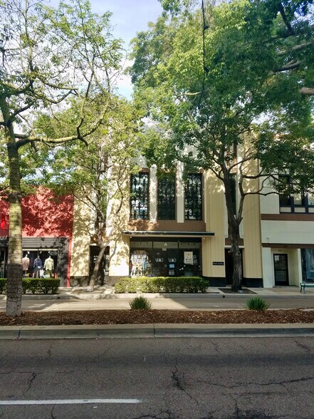 More Photos Of 223 N Harbor Blvd, Fullerton Office For Lease