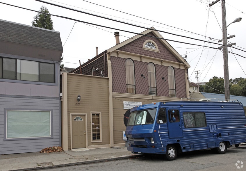 More Photos Of 221 Tewksbury Ave, Richmond Storefront Retail Residential For Sale