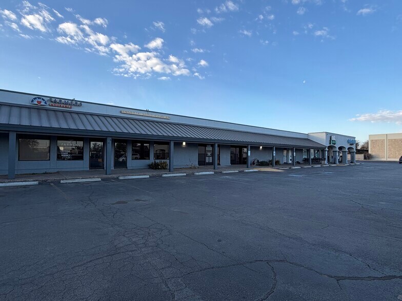 More Photos Of 3205 W Cuthbert Ave, Midland Unknown For Lease