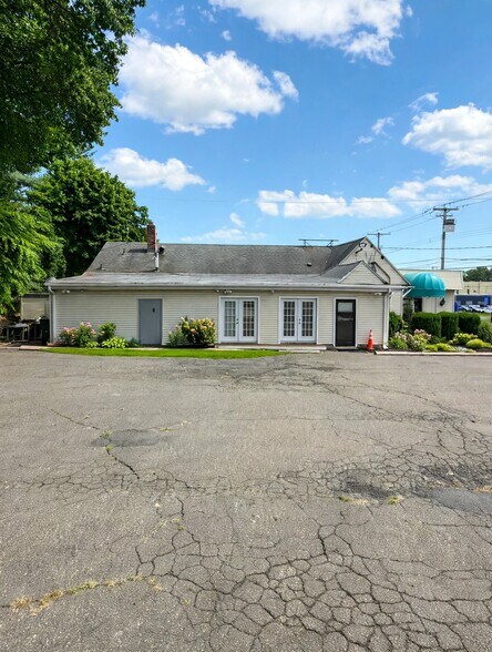 More Photos Of 439 Derby Ave, West Haven Restaurant For Sale