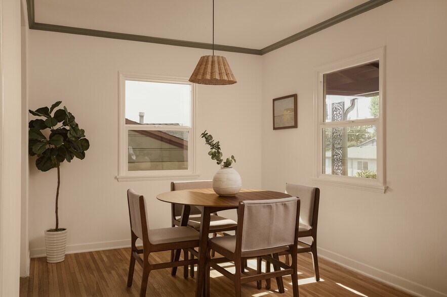 More Photos Of 1434 McDuff St, Los Angeles Apartments For Sale