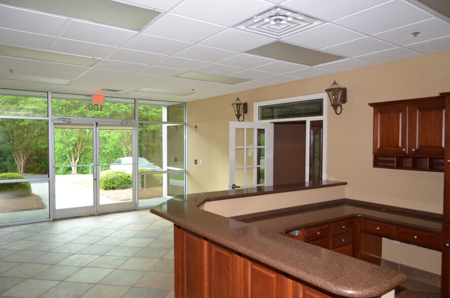 More Photos Of 4310 Regency Dr, High Point Office For Sale